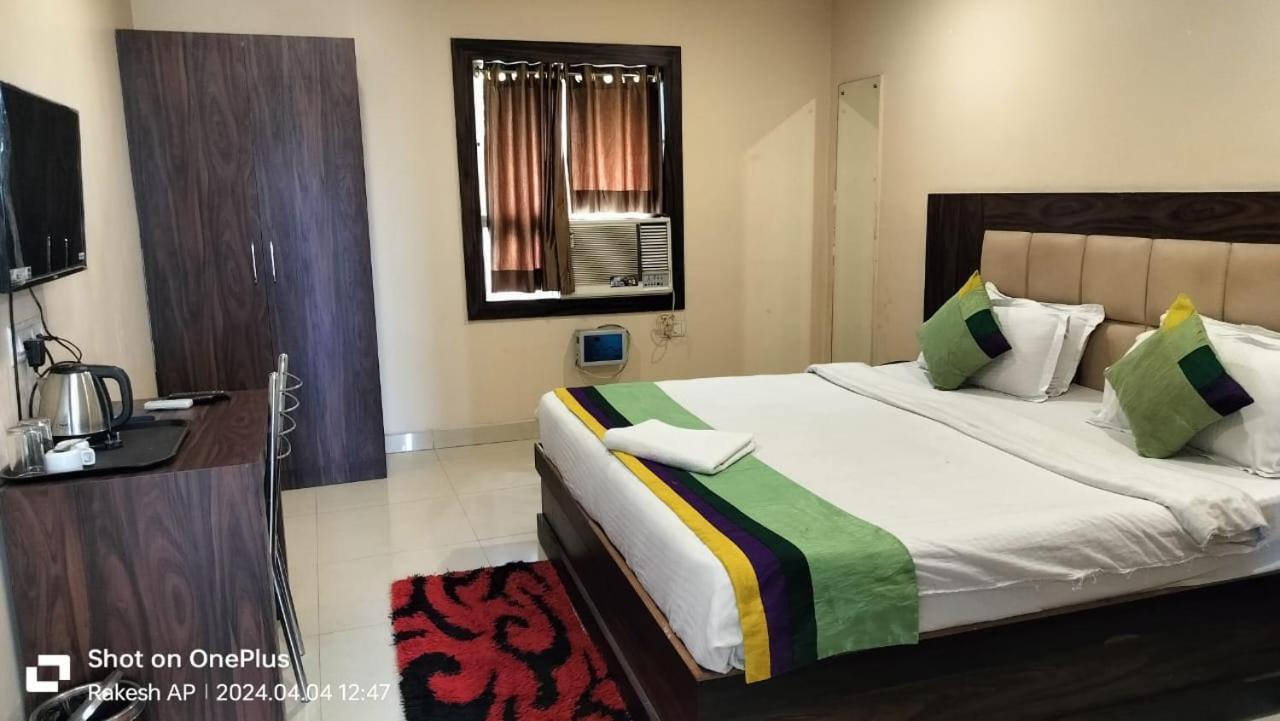 Hotel Paradise Convention بوهفانيشفار المظهر الخارجي الصورة