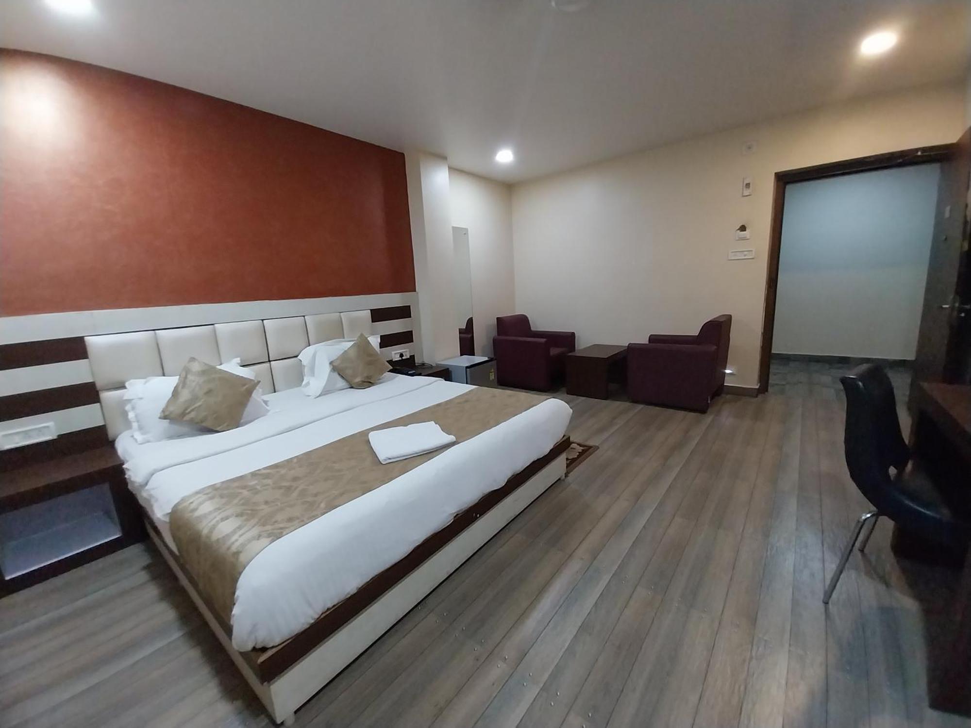 Hotel Paradise Convention بوهفانيشفار المظهر الخارجي الصورة